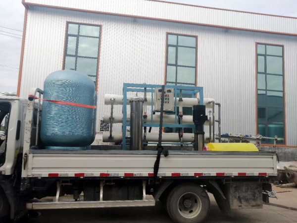 二手5噸單級反滲透設備裝車