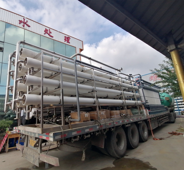 二手反滲透設(shè)備、超濾設(shè)備裝車(chē)