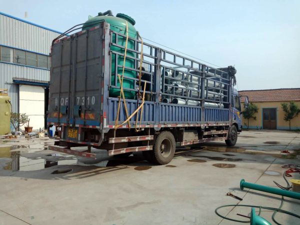 二手25噸單級反滲透設備裝車